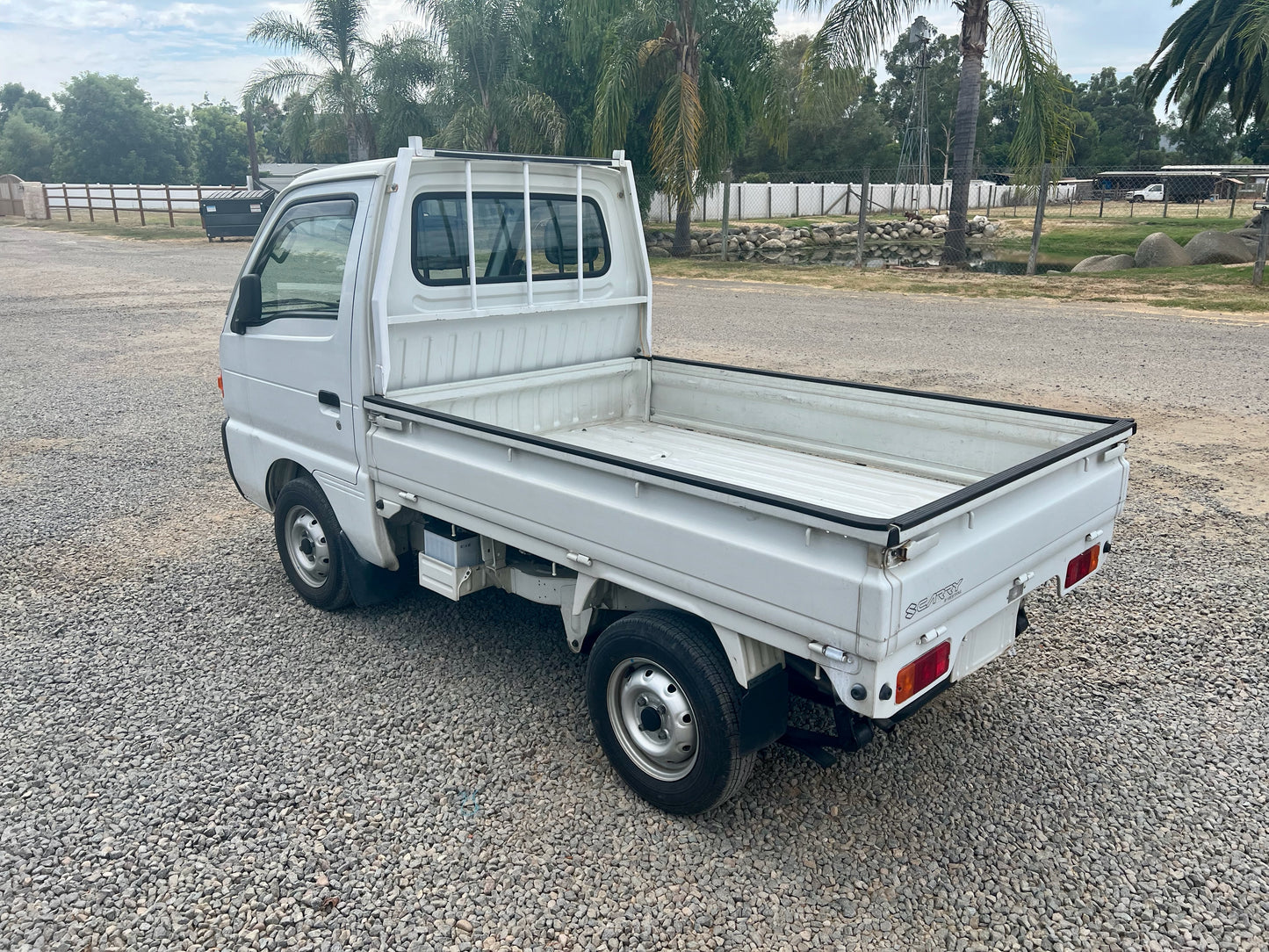 Suzuki Kei Truck 2WD 4MT - 1997