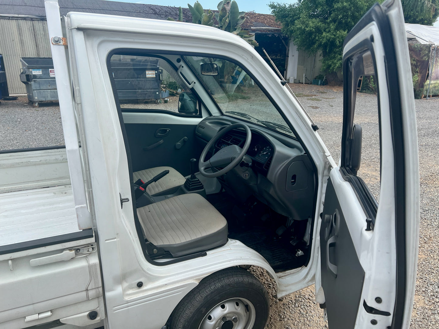 Suzuki Kei Truck 2WD 4MT - 1997