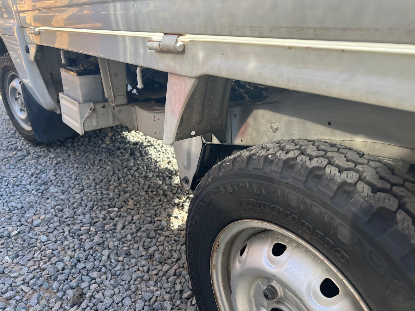 Suzuki Carry Kei Truck White 660CC 2WD - 1996 (16k KM)